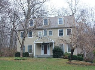 40 Spring Hill Ln N, Stamford, CT 06903
