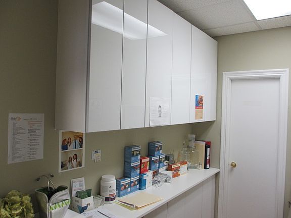 3rd image of 4012 Ditmars Blvd