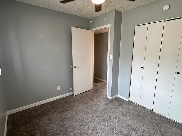 1627 W Maple St — Photo 20