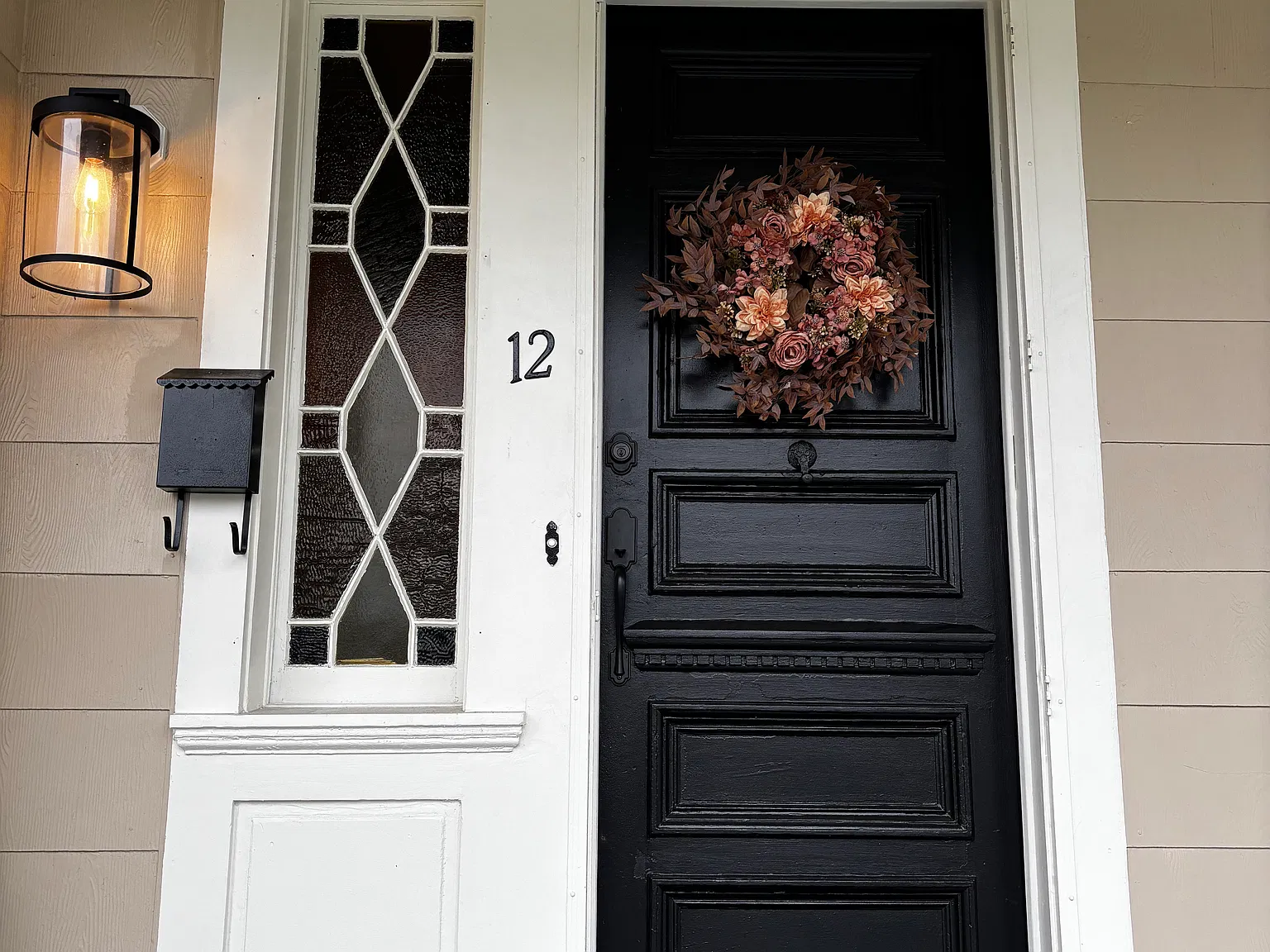 5 bed, 3592 sqft, $5,500 — Photo 2