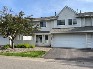 7832 Harvest Ln, Chanhassen, MN 55317