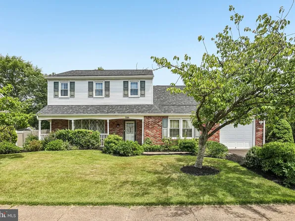 730 Fairbridge Dr, Fairless Hills, PA 19030
