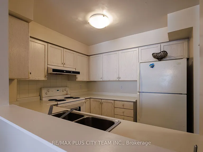 29 Northern Heights Dr #209 — Photo 13