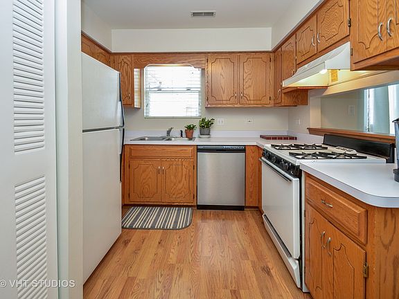3rd image of 16446 W Teton Dr