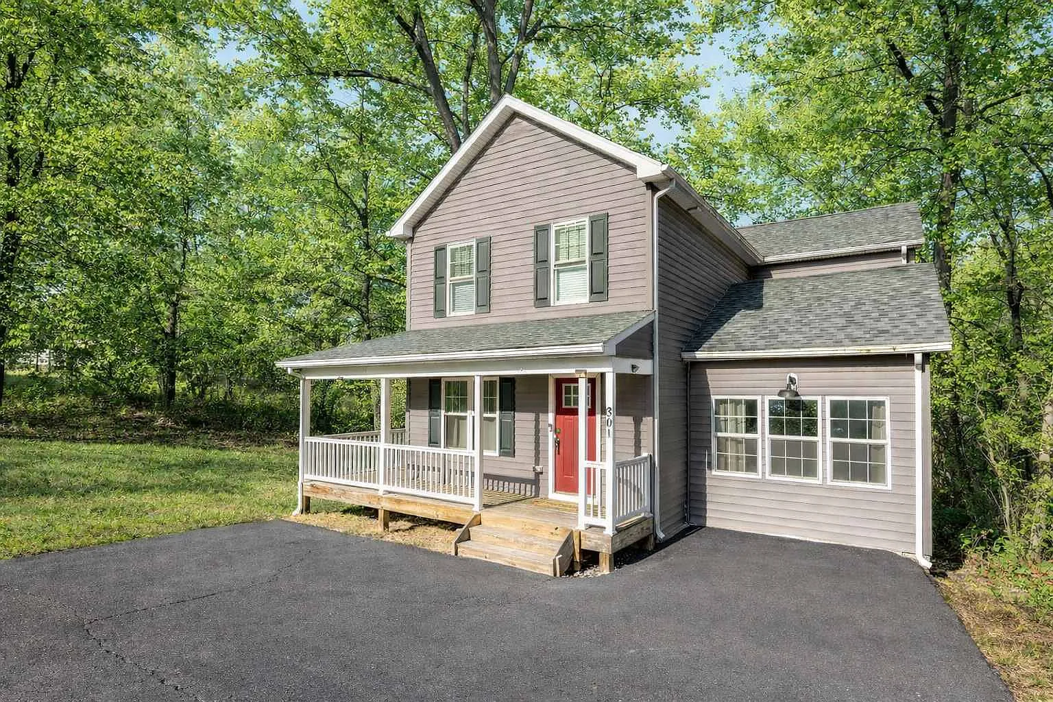 301 Rollason Dr — Photo 1