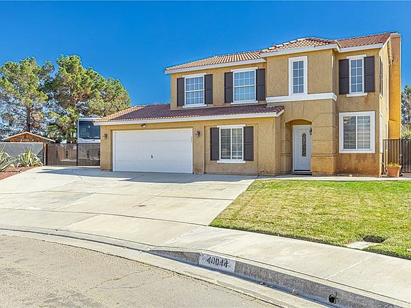 3rd image of 40044 Villa Moura Dr