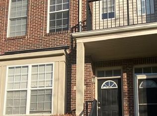 778 Summerfield Dr, Westland, MI 48185