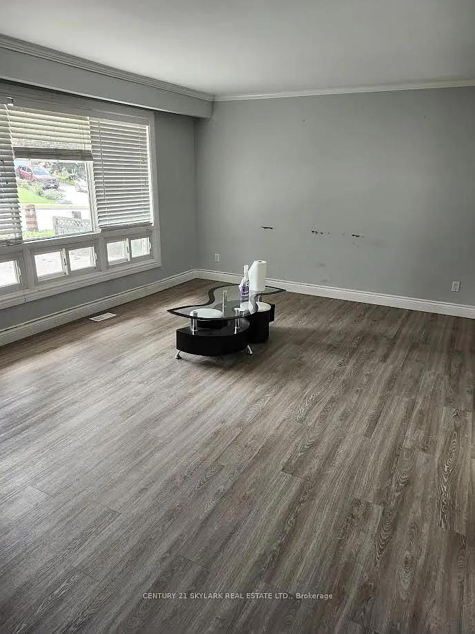 3 bed, $2,400 — Photo 1