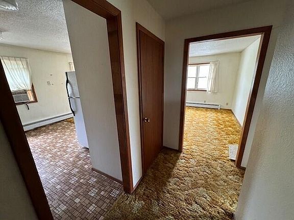 4th image of 731 Arlington Blvd