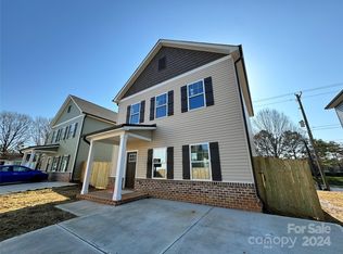 7043 The Plaza Rd, Charlotte, NC 28215
