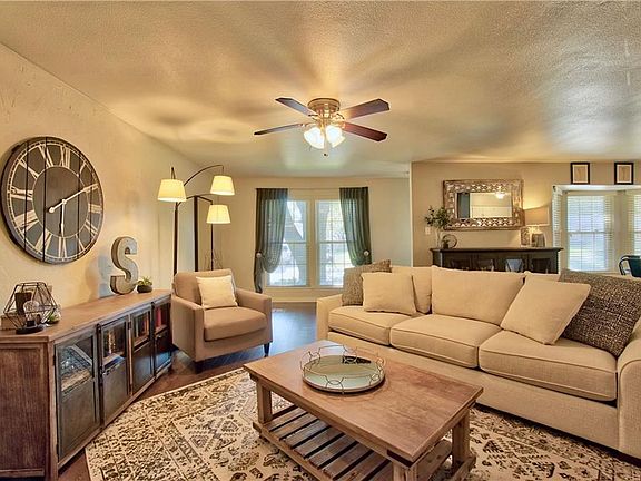 5th image of 3204 Meadow Wood Ln