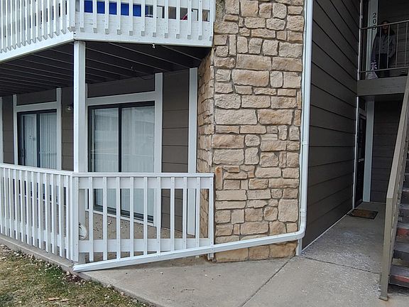 5th image of 18155 E Ohio Ave APT 103