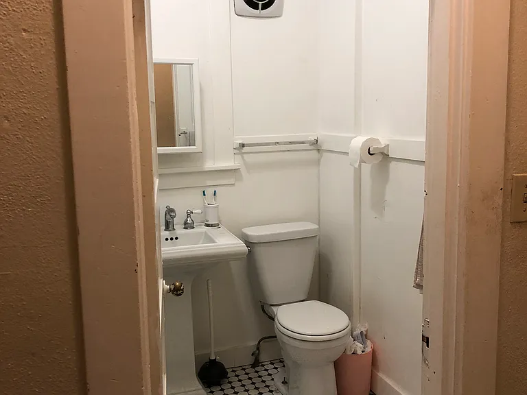 5236 20th Ave NE #2 — Photo 10