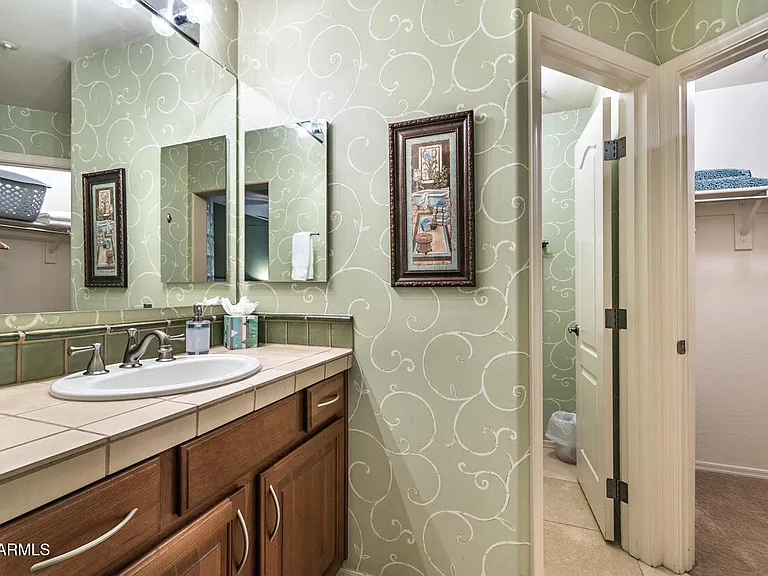 1664 E Bridgeport Pkwy — Photo 10