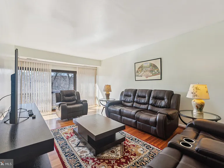12712 Veirs Mill Rd — Photo 5