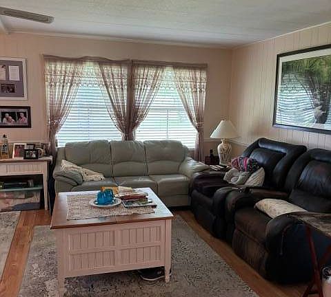 4th image of 77 Cypress In The Wood
