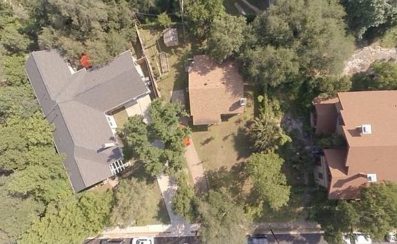 2nd image of 1005 Harwood Pl