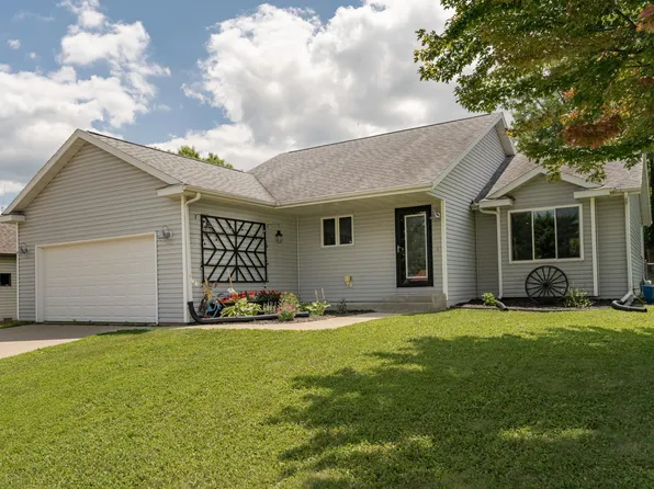 802 Scenario Ln SW, Rochester, MN 55902