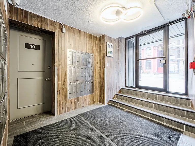 470 Roncesvalles Ave — Photo 9