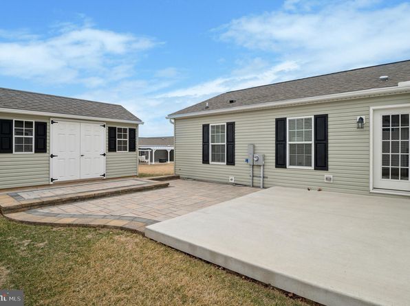 525 Saint Patty Dr, Nottingham, PA 19362