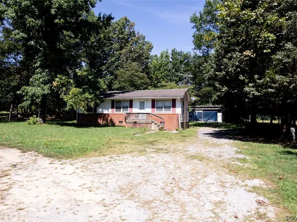 377 Cedar Point Rd, Rice, VA 23966