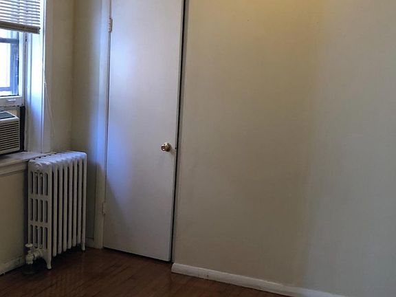 4th image of 3758 N Clifton Ave #1