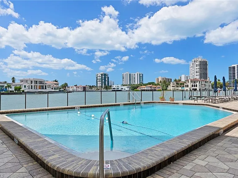 250 Park Shore Dr #803 — Photo 29