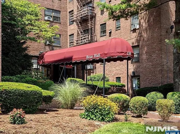 130 Orient Way #5K, Rutherford, NJ 07070
