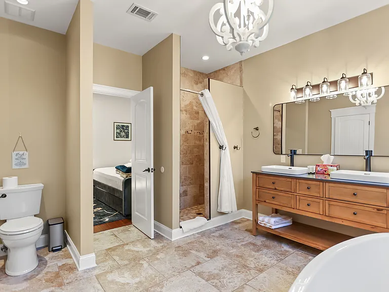 1233 Wilmington Island Rd #C — Photo 6