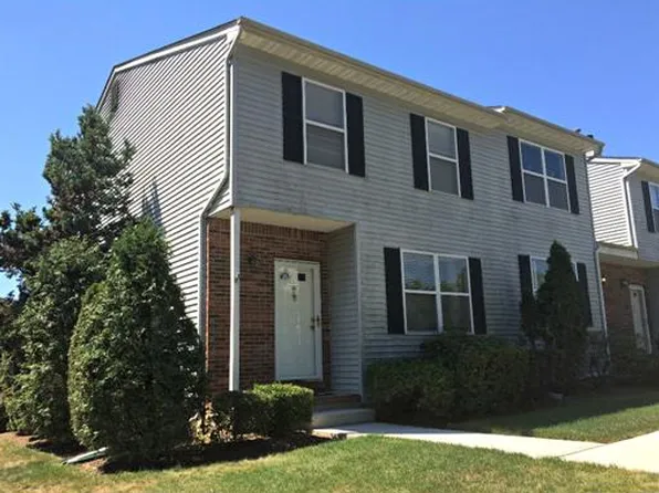 30 Spruce St, Jamesburg, NJ 08831