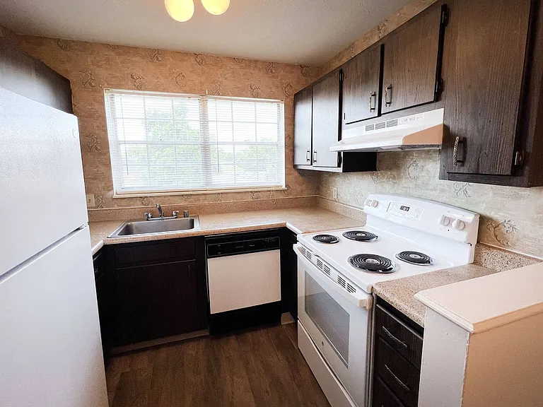Forest Park Apartments — Photo 14