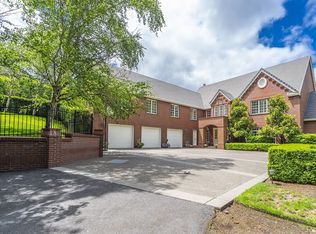 7915 NW Gales Ridge Ln, Portland, OR 97229