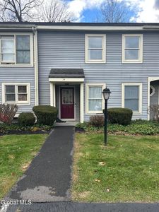 24 Minuteman Court, Halfmoon, NY, 12065