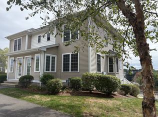 22 Hammer Pl #A, Branford, CT 06405