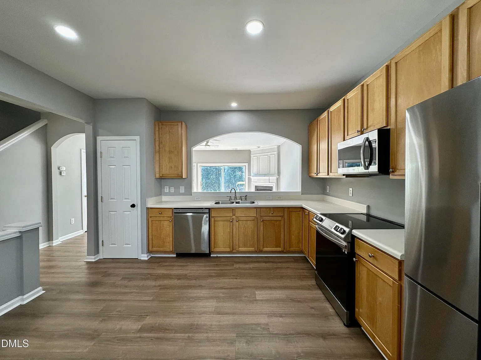 3 bed, 2.5 bath, 1509 sqft, $1,775 — Photo 4