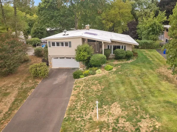 521 General Patterson Dr, Glenside, PA 19038