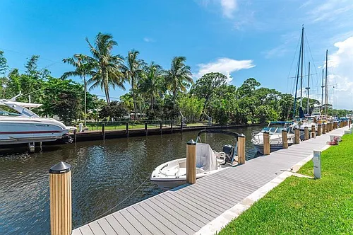 900 River Reach Dr Photo 1