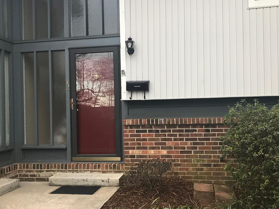 1st image of 12 Briarcreek Pl