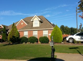 4830 N Trails End Ln, Fayetteville, AR 72764