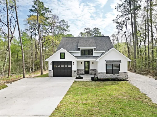 9089 N Comanche Circle, Willis, TX 77378