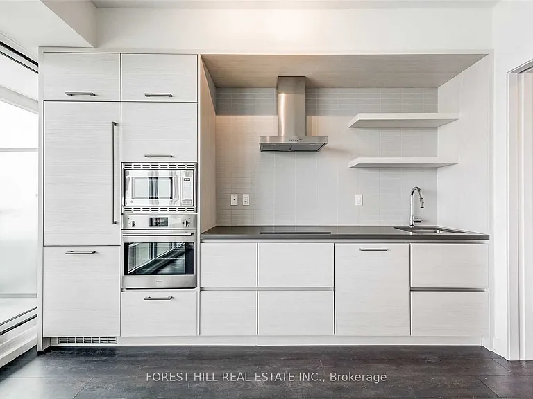 2221 Yonge St #5301 — Photo 9