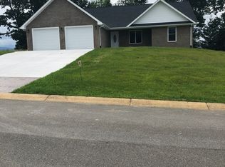 412 Garden Meadow Dr, Greeneville, TN 37745