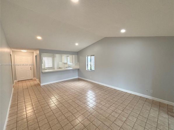 4805 Pier Dr #4805