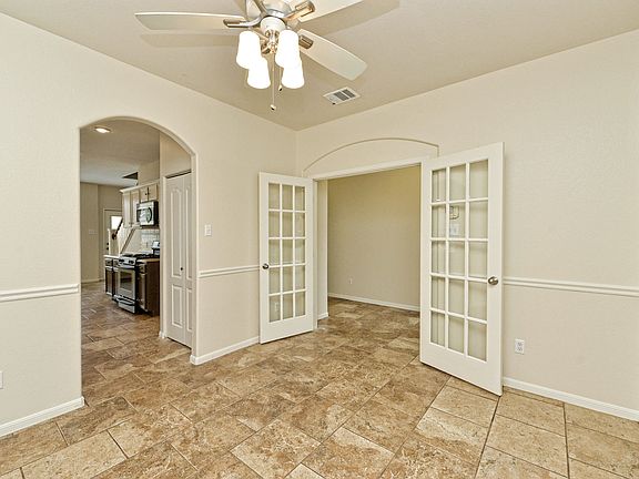 5th image of 1112 Terra St