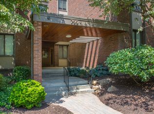 799 Prospect Ave APT B2, West Hartford, CT 06105