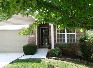 1718 Preston Centre Dr, Fenton, MO