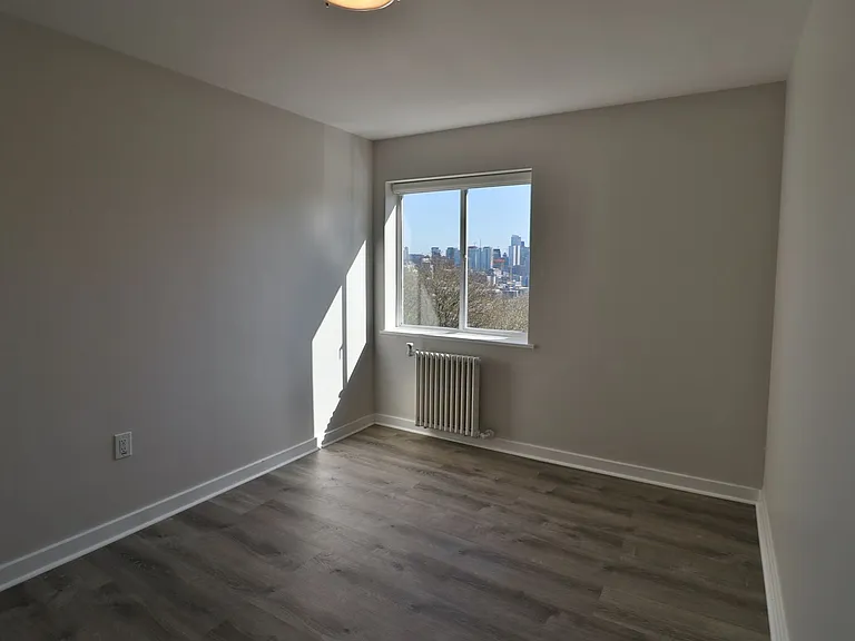 1800 Taylor Ave N #110 — Photo 13