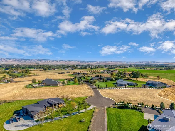 103 Red Hawk Road, Walla Walla, WA 99362