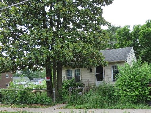 1st image of 1127 Simmons Ave