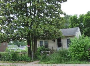 1127 Simmons Ave, Cincinnati, OH 45215